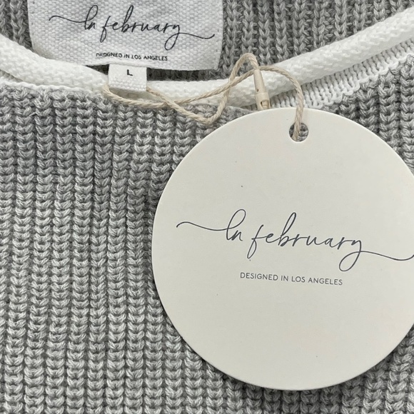 La February Sleeveless Grey and White Knit Top w/ Rolled Edge Hem - Large - NWT - Picture 4 of 6